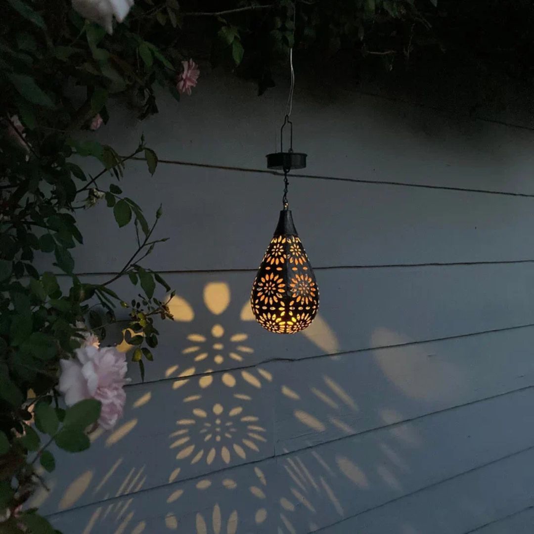 SolarGlow™ LED Gartenlampe – Dekorativ, Wetterfest & Automatisch