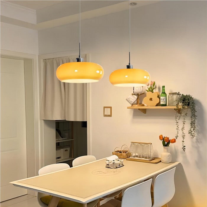 Retro Pendelleuchte aus Glas – Bauhaus Stil in Orange – Nordisches Design für Esszimmer & Küche